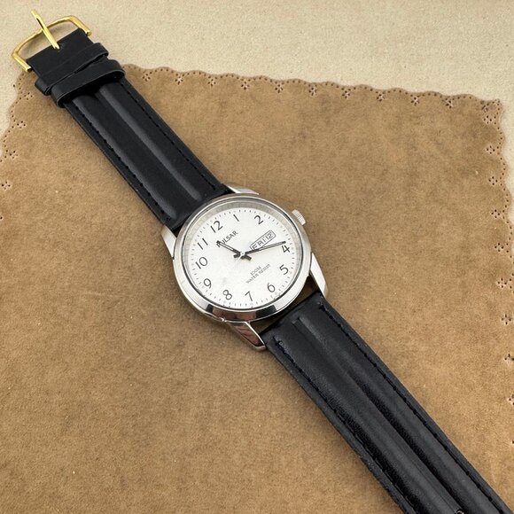 1990's Pulsar Solid Stainless Steel Watch with day and date at 3 - Picture 5 of 8